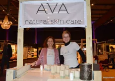 Eva Nouhet en Esther Feenstra van AVA Natural Skincare. Net 1 jaar van start, en al veel animo voor de biologische handcrème en gezicht crème. Zelfs de verpakkingen zijn gemaakt van biologisch afbreekbaar papier.
